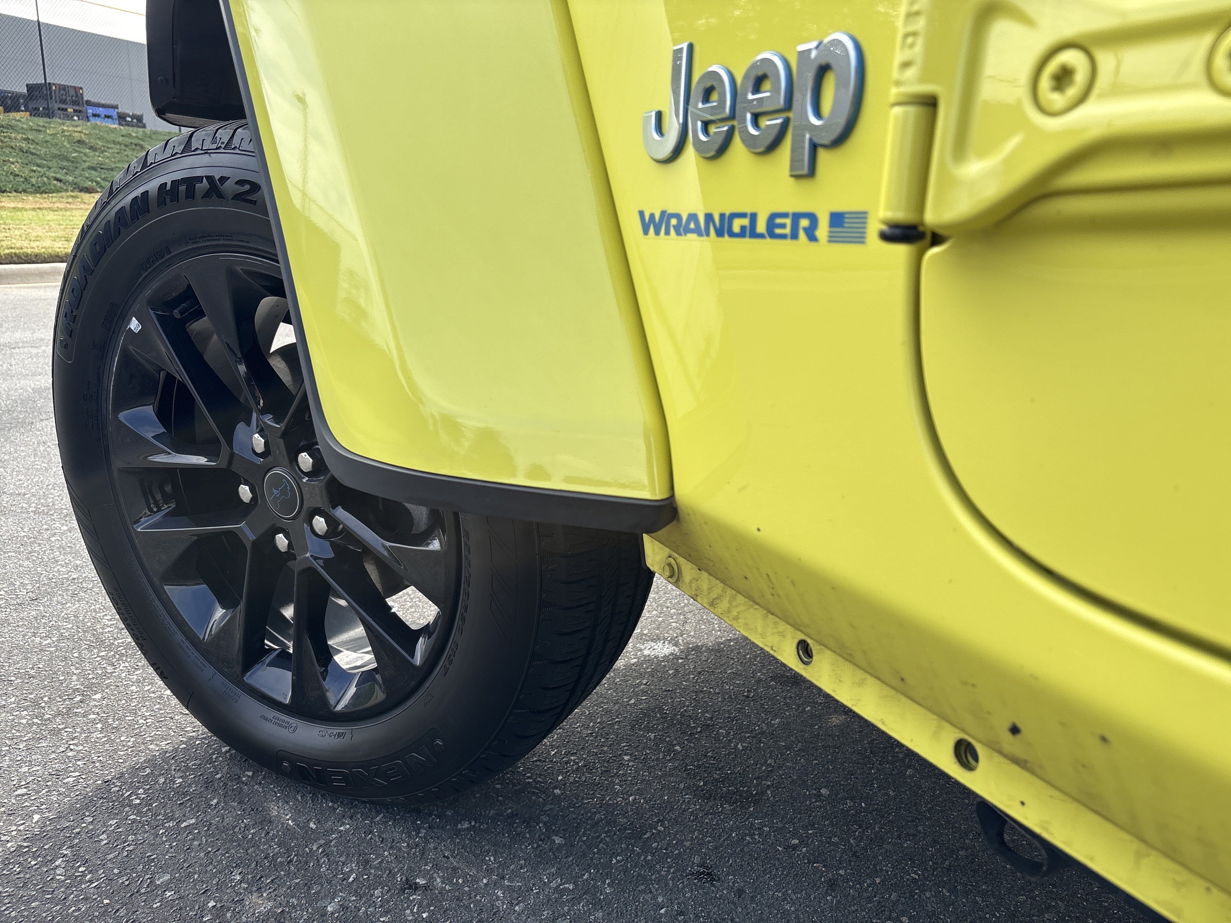 Used 2024 Jeep Wrangler Unlimited Sahara AWD/4WD image 12