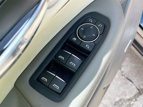 Used 2024 Cadillac XT6 Premium Luxury image 18