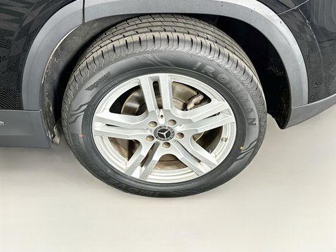 Used 2023 Mercedes-Benz GLA 250 4MATIC image 11