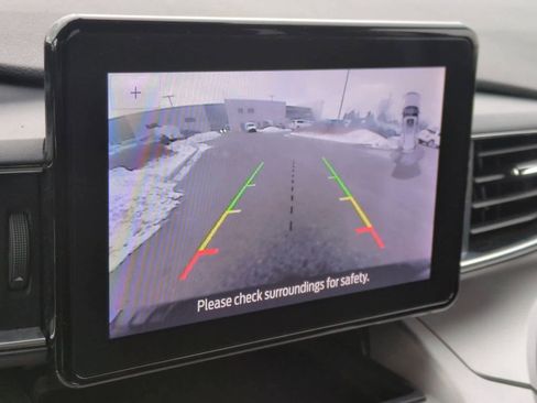 Used 2020 Ford Explorer XLT w/ Equipment Group 202A image 30