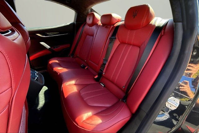Used 2022 Maserati Ghibli Modena RWD image 24