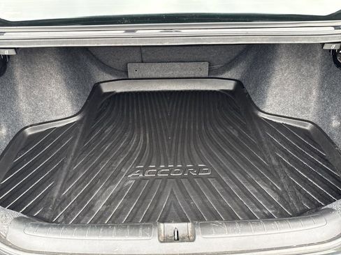 Used 2021 Honda Accord Touring image 37