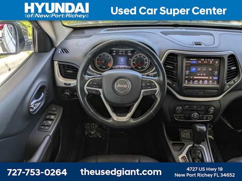 Used 2015 Jeep Cherokee Limited w/ Luxury Group FWD image 19