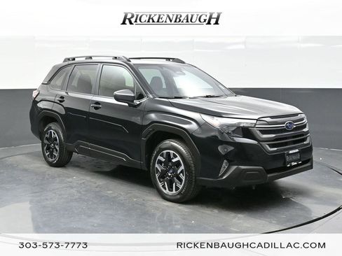 Used 2025 Subaru Forester Premium w/ Convenience Package #1 image 1