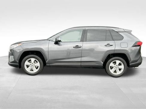 Used 2021 Toyota RAV4 XLE AWD/4WD image 2