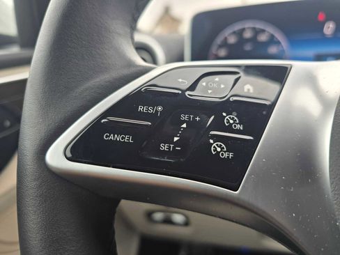 Used 2025 Mercedes-Benz C 300 Sedan image 32