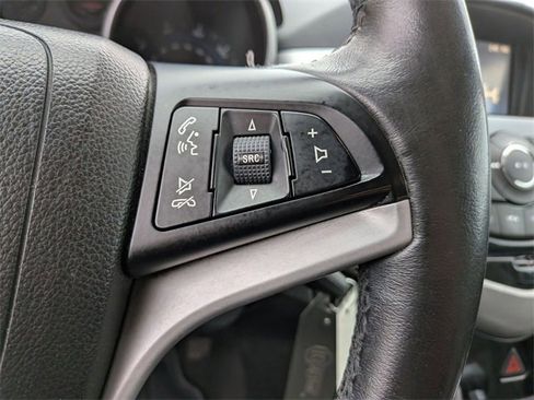 Used 2014 Chevrolet Cruze LT image 18