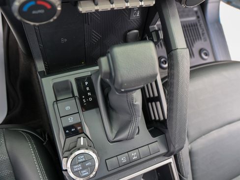 Used 2025 Toyota 4Runner TRD Off-Road Premium image 34