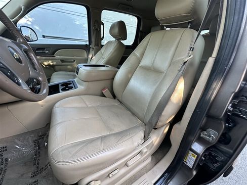 Used 2012 Chevrolet Suburban LT AWD/4WD image 9