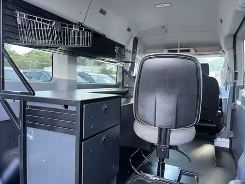 Used 2019 Ford Transit 150 XLT image 13