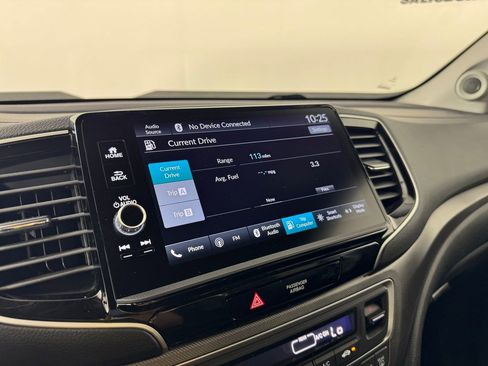 Used 2025 Honda Ridgeline Sport image 18