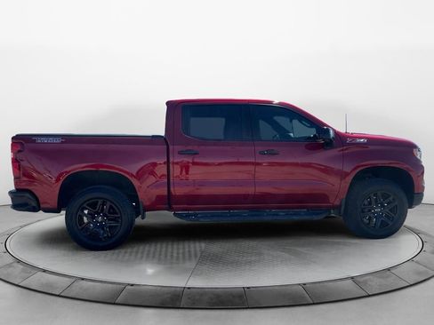 Used 2022 Chevrolet Silverado 1500 LT Trail Boss w/ LT Trail Boss Premium Package AWD/4WD image 6