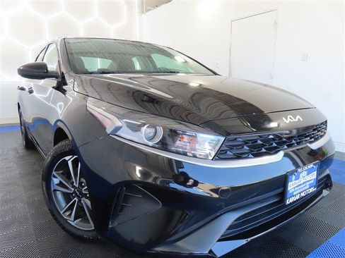 Used 2024 Kia Forte LXS FWD image 2