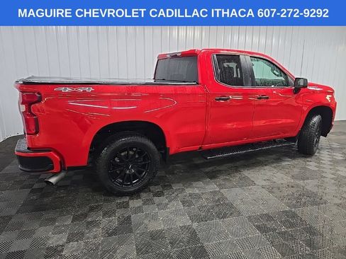 Used 2019 Chevrolet Silverado 1500 Custom w/ Custom Value Package AWD/4WD image 3