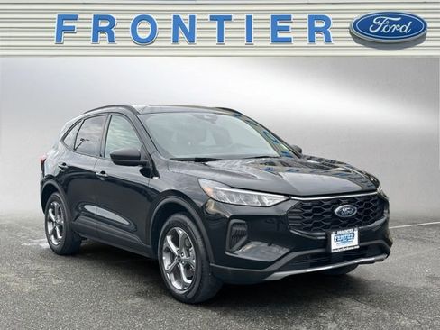 Used 2025 Ford Escape ST-Line image 8