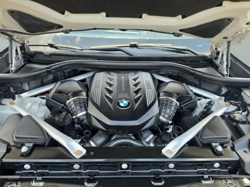 Used 2022 BMW X5 M50i w/ Executive Package AWD/4WD image 11
