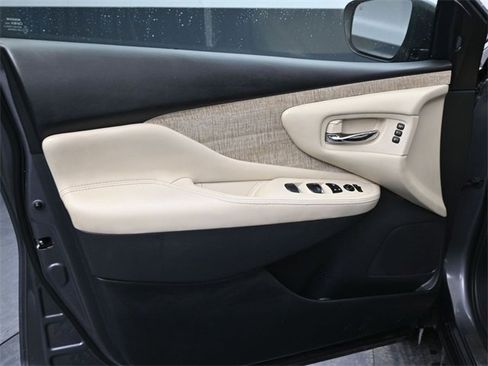 Used 2022 Nissan Murano SL w/ SL Moonroof Package image 6