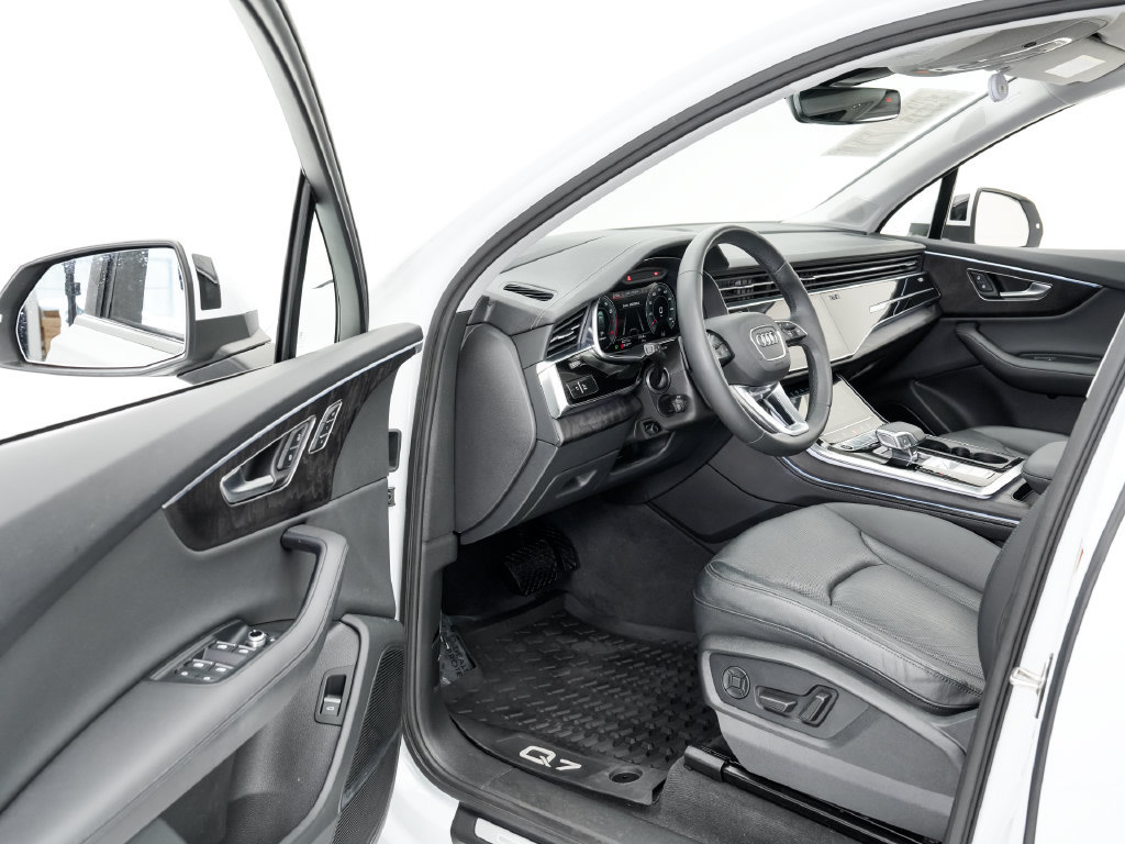 Used 2023 Audi Q7 3.0T Prestige w/ Prestige Package AWD/4WD image 7