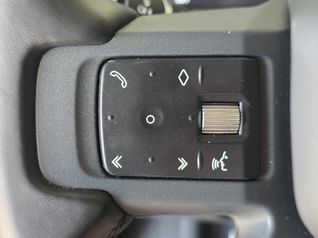 Used 2020 Land Rover Defender 110 X AWD/4WD image 33