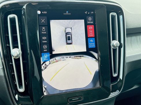 New 2026 Volvo XC40 B5 Plus w/ Protection Package Premier image 19