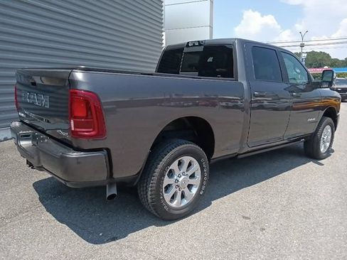Used 2026 RAM 2500 Laramie AWD/4WD image 3