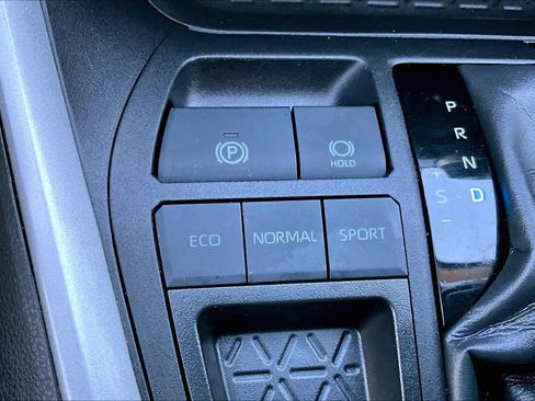 Used 2024 Toyota RAV4 XLE Premium image 33