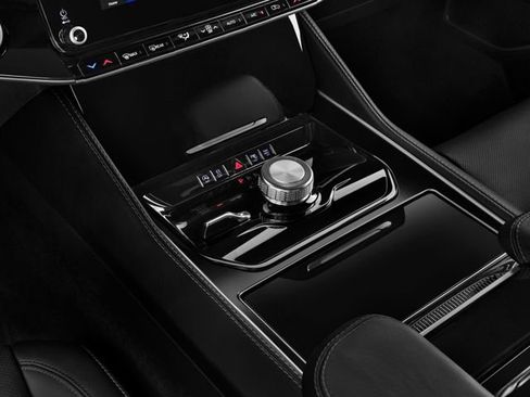 Used 2025 Jeep Wagoneer Series III w/ Premium Group I image 9