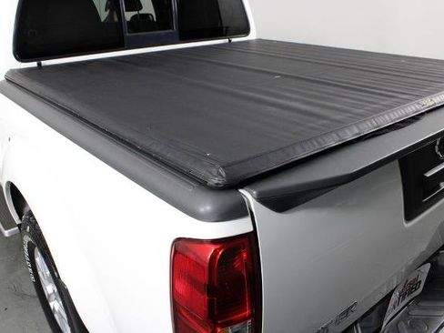 Certified 2019 Nissan Frontier SV image 14