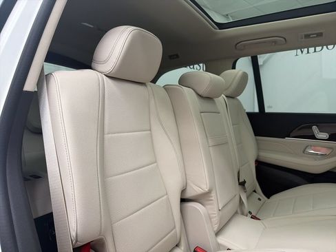 Used 2026 Mercedes-Benz GLS 450 4MATIC image 28