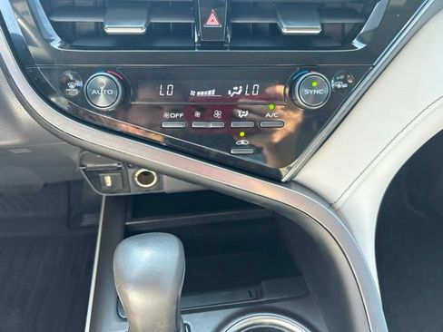 Used 2024 Toyota Camry SE AWD/4WD image 34