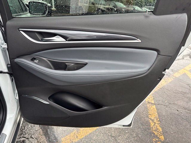 Used 2024 Buick Enclave Essence FWD image 23