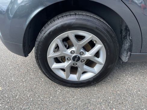 Used 2025 Kia Soul LX w/ LX Technology Package FWD image 28