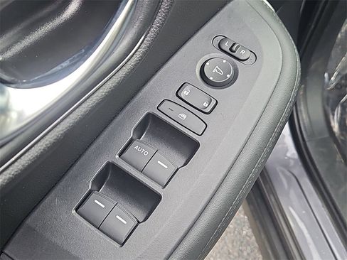 Certified 2024 Honda HR-V LX image 21