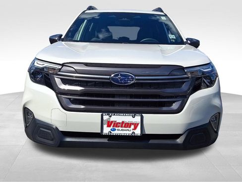 Used 2026 Subaru Forester Premium AWD/4WD image 2