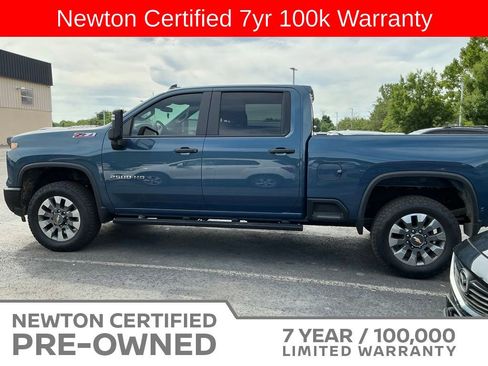 Used 2025 Chevrolet Silverado 2500 Custom w/ Custom Convenience Package AWD/4WD image 4