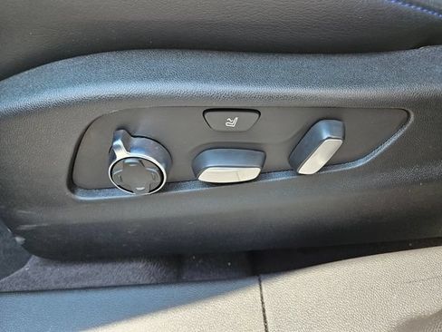 Used 2024 Cadillac XT4 Sport FWD image 9
