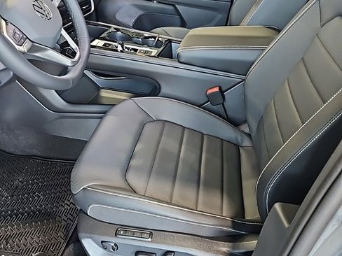 New 2026 Volkswagen Atlas Cross Sport SEL R-Line image 28