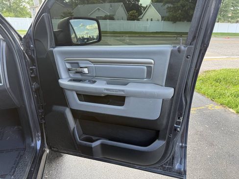 Used 2018 RAM 1500 Big Horn AWD/4WD image 9
