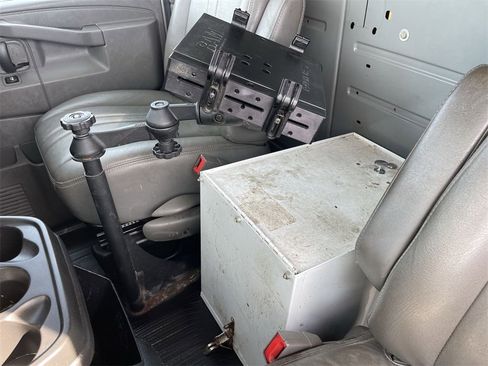 Used 2016 GMC Savana 2500 image 14