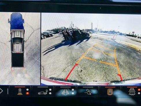 Used 2024 GMC Sierra 2500 AT4 w/ Snow Plow Prep/Camper Package image 35