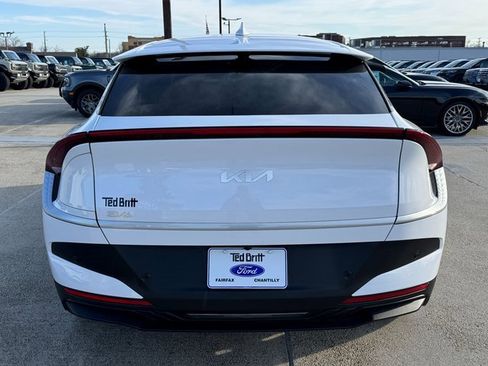 Used 2025 Kia EV6 Light image 9