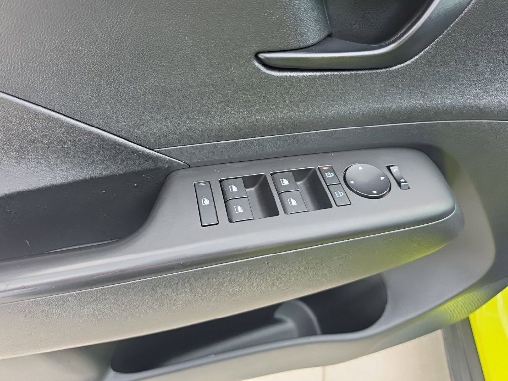 Used 2024 Hyundai Kona SEL AWD/4WD image 11