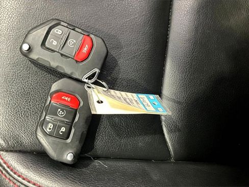 Used 2021 Jeep Gladiator Rubicon w/ Trailer Tow Package image 37