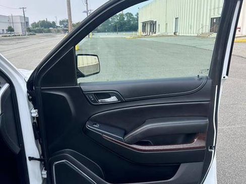 Used 2018 GMC Yukon XL SLT image 24