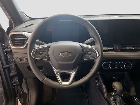 Used 2024 Chevrolet TrailBlazer ACTIV w/ Convenience Package image 11