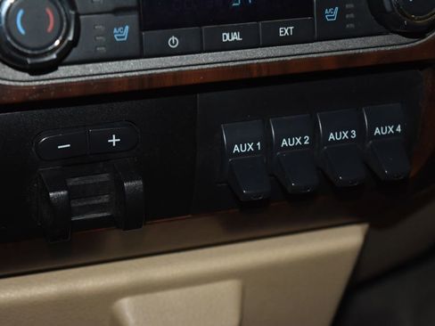 Used 2011 Ford F250 Lariat w/ Lariat Ultimate Pkg image 16