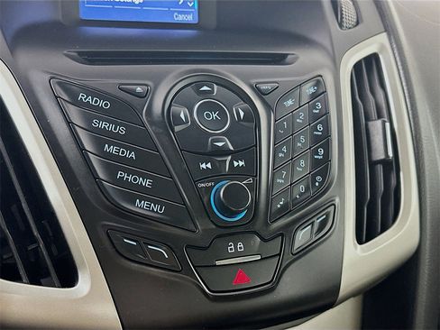 Used 2014 Ford Focus SE image 19