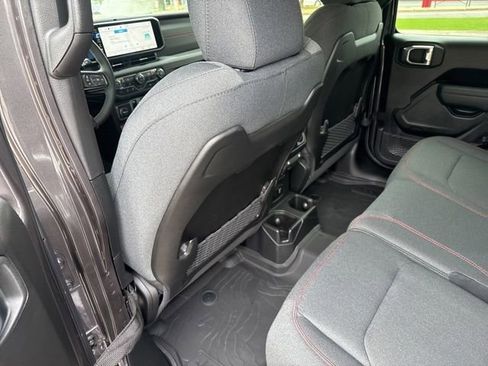 Used 2026 Jeep Wrangler Unlimited Rubicon AWD/4WD image 20