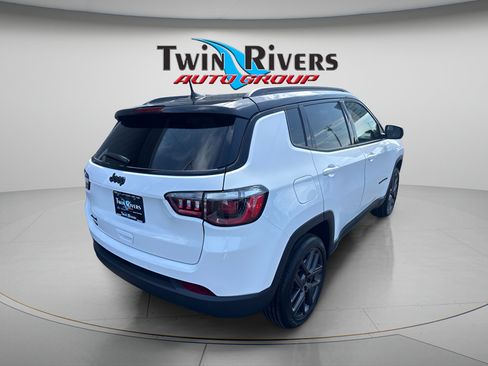 New 2026 Jeep Compass Limited w/ Sun, Sound & Navigation Group AWD/4WD image 4