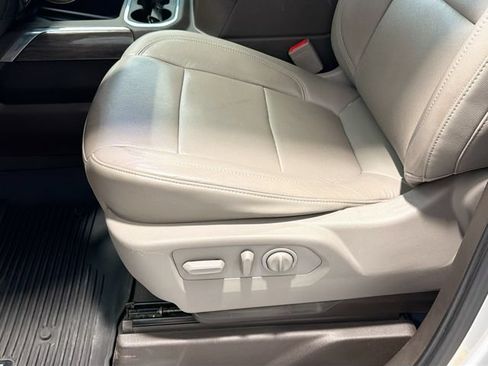 Used 2019 Chevrolet Silverado 1500 LTZ w/ LTZ Premium Package AWD/4WD image 16